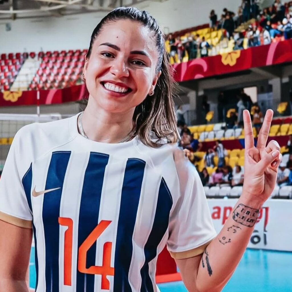 __ Braziliyalı voleybolçu Sonaly Monteiro Cidrao artıq bizimlədir! __Komandamıza xoş gəldin, (1)